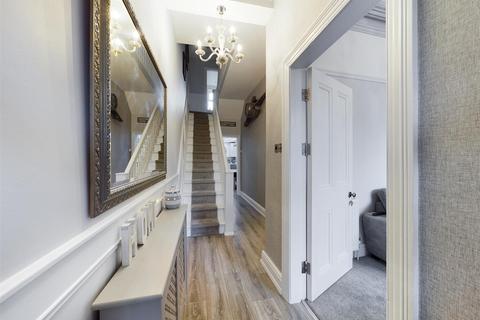 24 Stepney Road, Scarborough, YO12 5BN