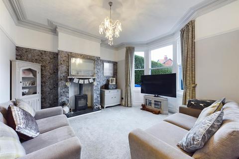 24 Stepney Road, Scarborough, YO12 5BN