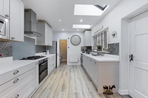 24 Stepney Road, Scarborough, YO12 5BN