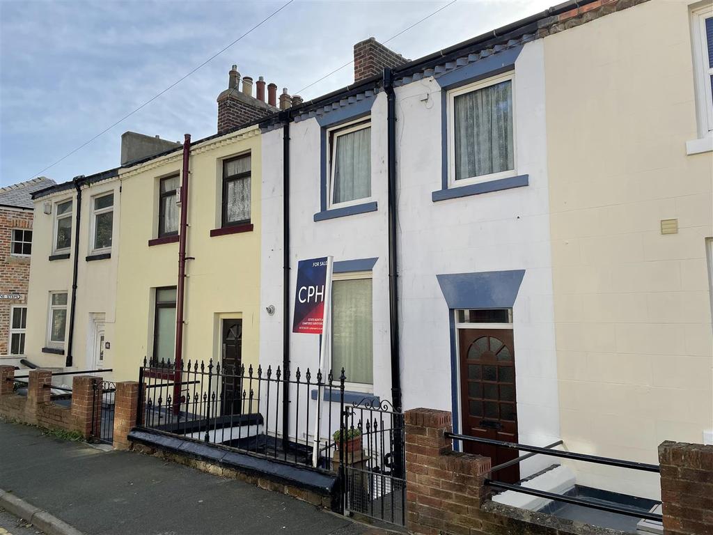 St. Marys Walk, Scarborough 2 bed terraced house £190,000