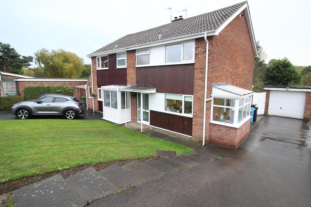 Coniston Gardens, Scarborough 3 bed semidetached house £210,000