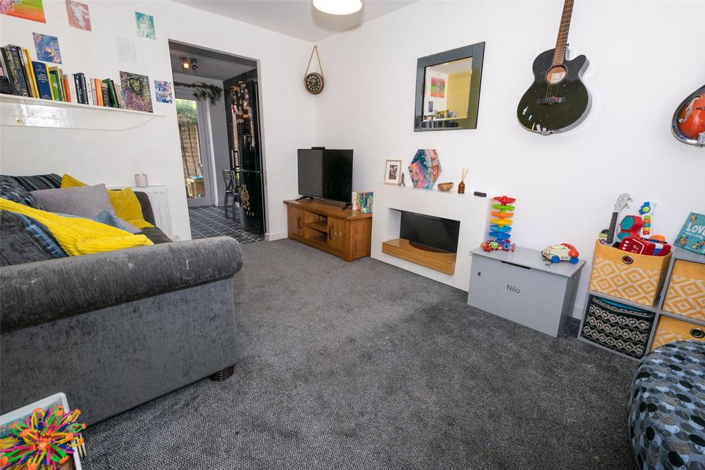 Whitley Close, Middlewich 2 bed semidetached house £170,000