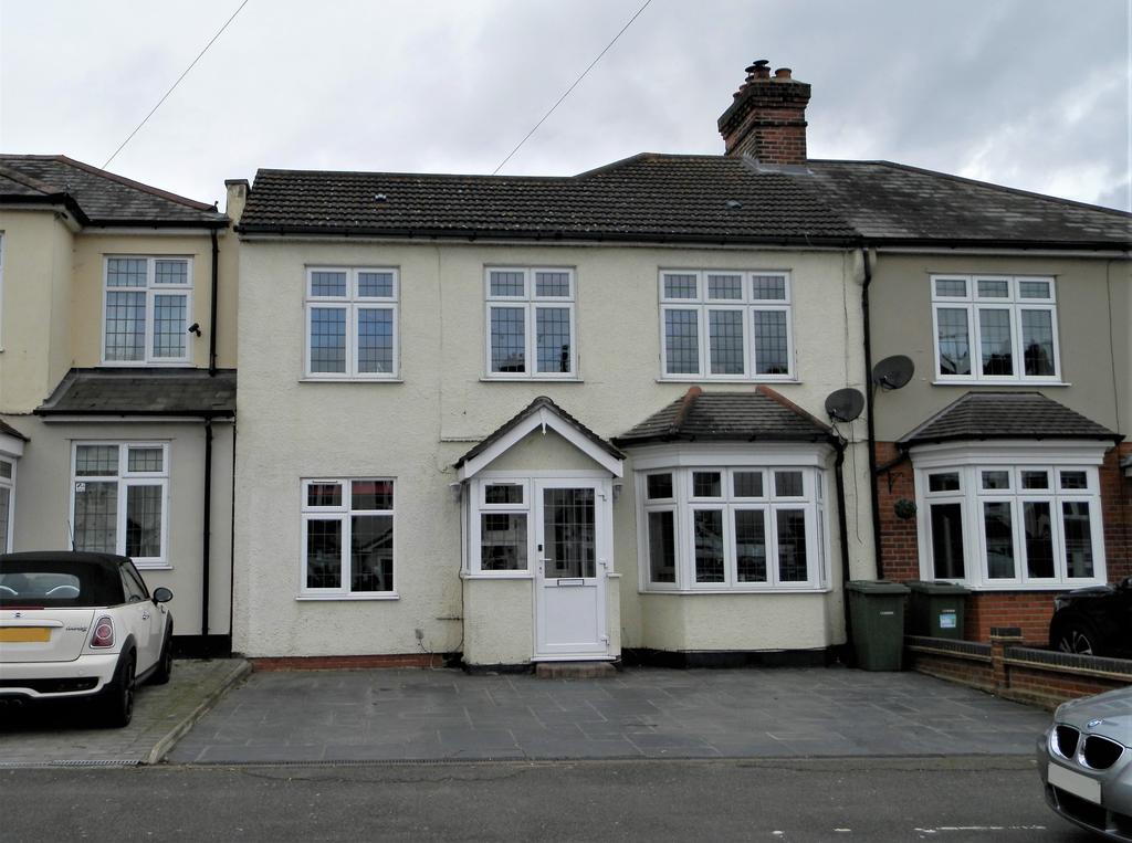Argyle Gardens, Upminster RM14 4 bed semidetached house £765,000