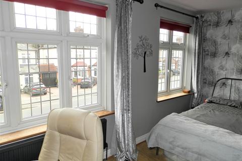46 Argyle Gardens, Upminster, RM14 3HJ