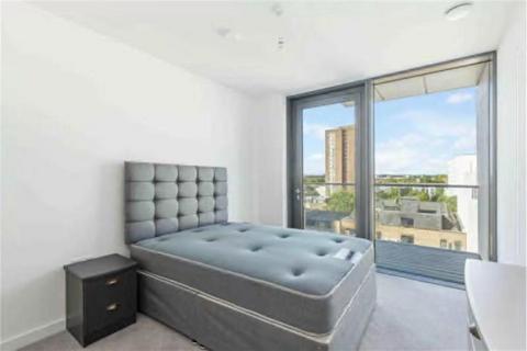 1 bedroom apartment to rent, Carriage House, City North Place, N4