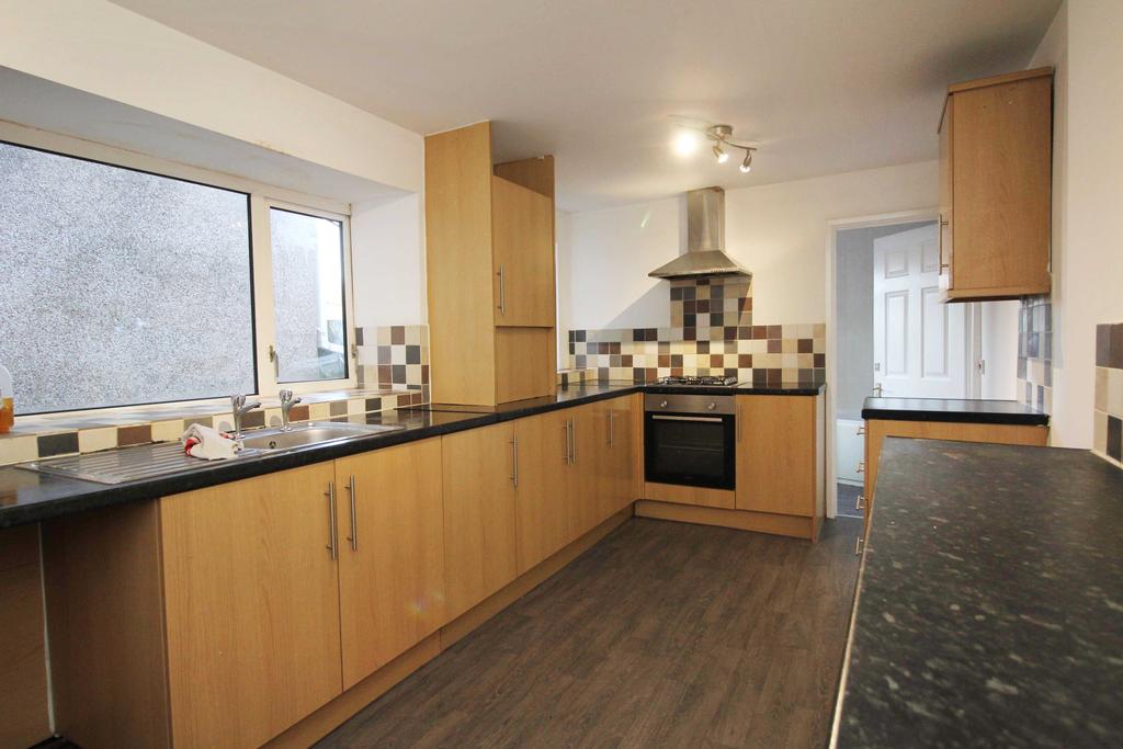 84 Mill Street. Tonyrefail, CF39 8AF 3 bed terraced house £625 pcm (£144 pw)