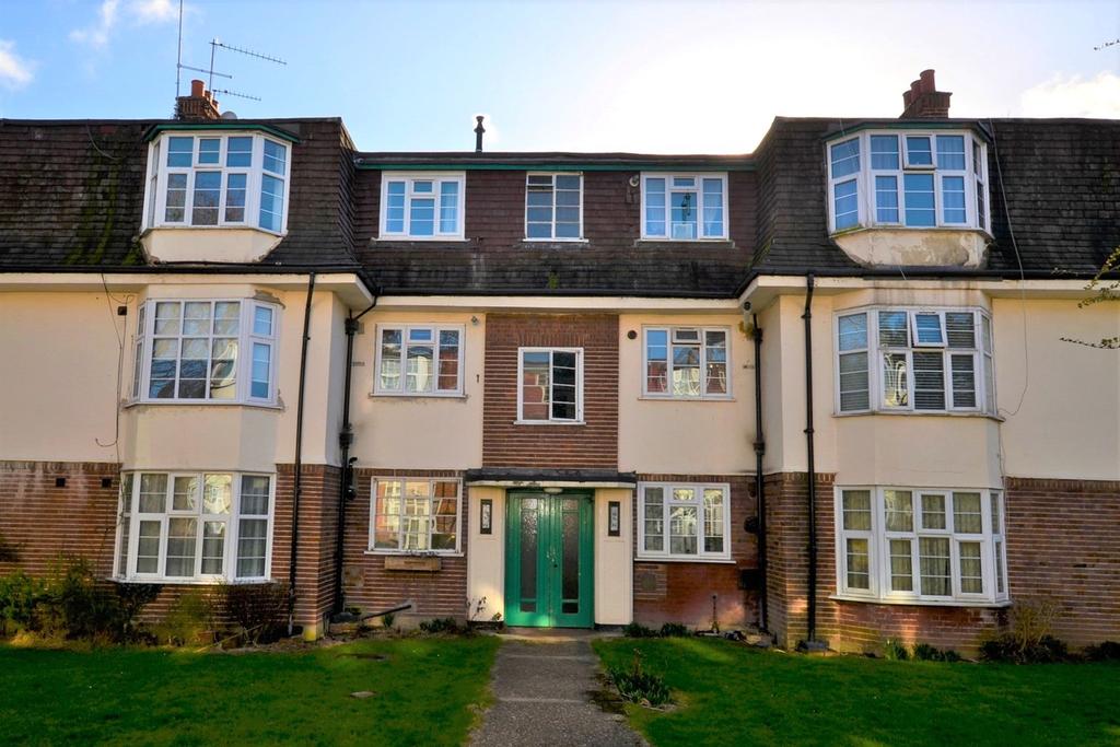 Seymour Court, Whitehall Road, North Chingford, E4 1 bed apartment £