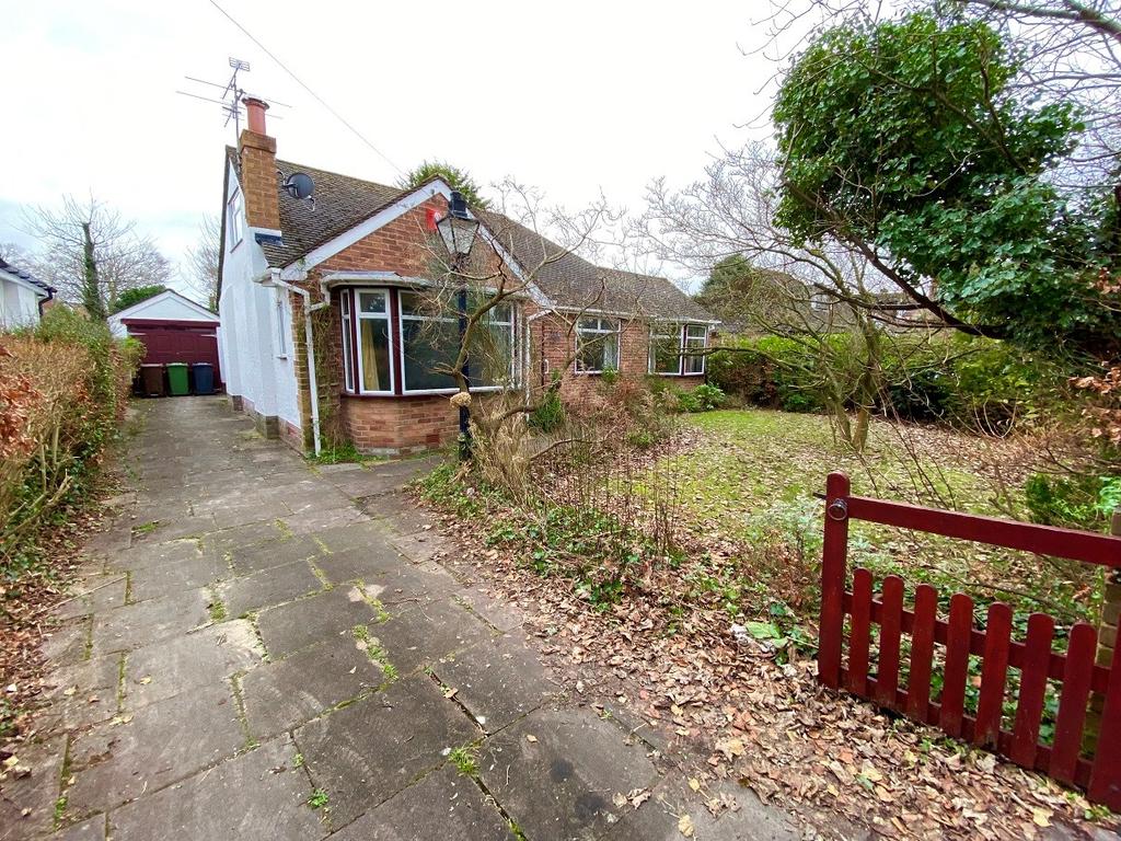 Barkfield Avenue, Formby, Liverpool, L37 2 bed detached bungalow £375,000