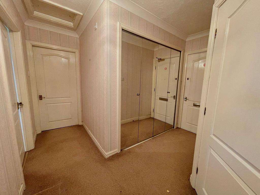 Three Tuns Lane, Formby, Liverpool, L37 2 bed apartment £180,000