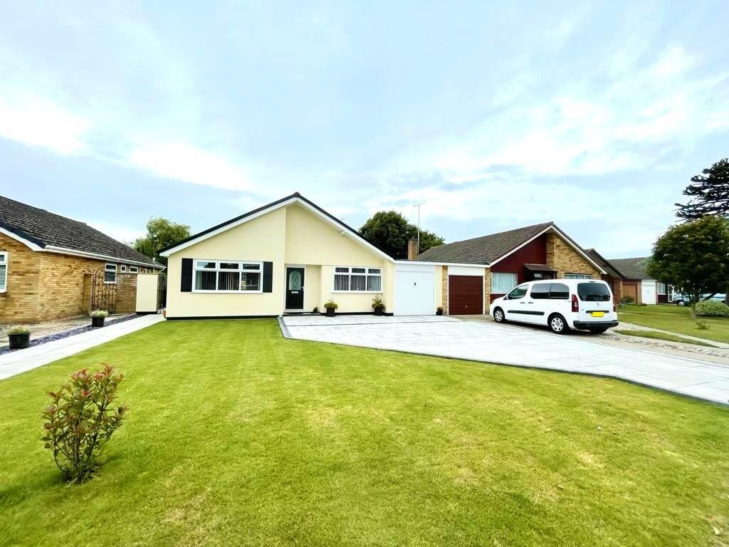 Wicks Crescent, Formby, Liverpool, L37 3 bed detached bungalow £475,000