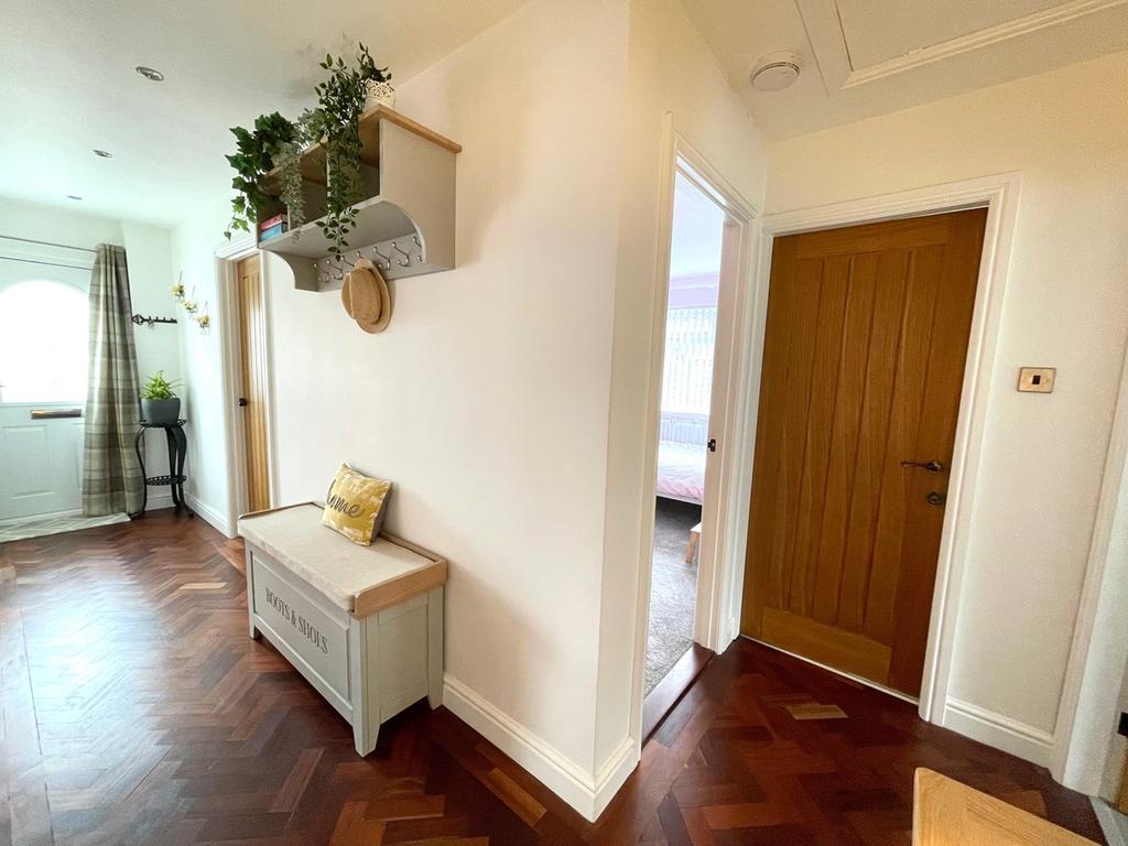 Wicks Crescent, Formby, Liverpool, L37 3 bed detached bungalow £475,000