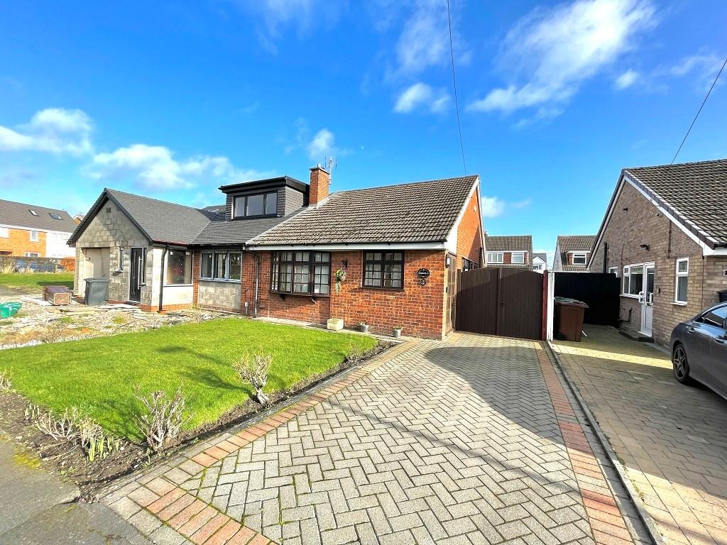 Romsey Avenue, Formby, Liverpool, L37 2 bed semidetached bungalow £