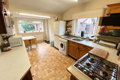 2 Birkey Lane, Formby, Liverpool, L37 4BU