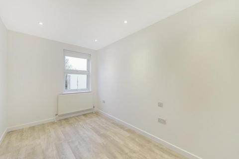 2 bedroom apartment to rent, Fortune Green Road,  West Hampstead,  NW6