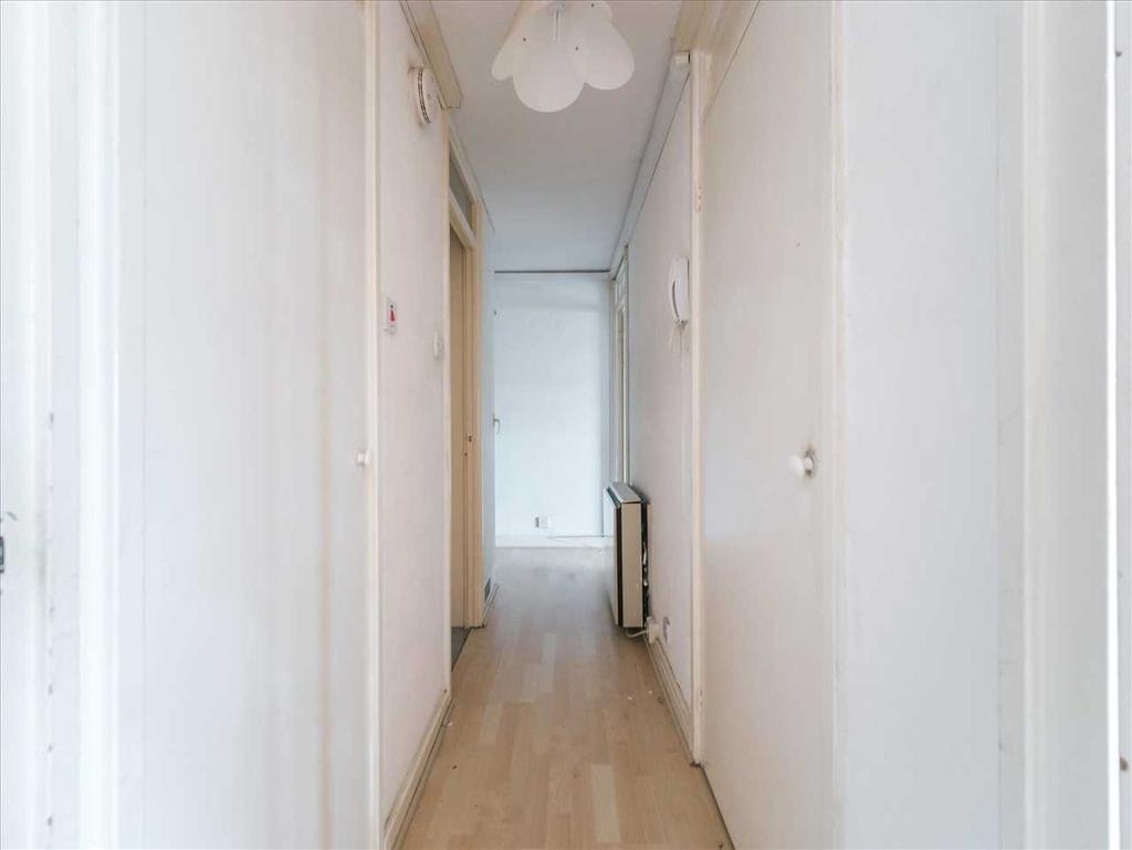 Hall (1)