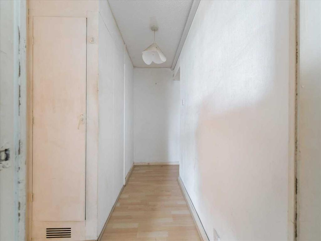 Hall (2)