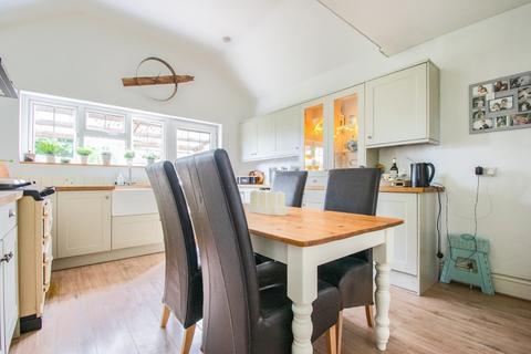 South View Alvescot Road, Black Bourton, Bampton, OX18 2PP