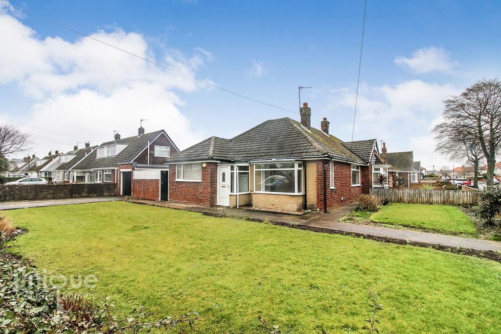 Beach Road, Fleetwood, FY7 2 bed bungalow £185,000