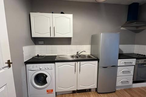 2 bedroom flat to rent, Whitehall Terrace, Sunderland SR4