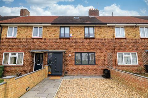 40 Hurst Drive, Waltham Cross, EN8 8DQ