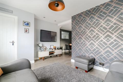 40 Hurst Drive, Waltham Cross, EN8 8DQ
