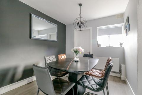 40 Hurst Drive, Waltham Cross, EN8 8DQ