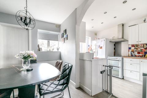 40 Hurst Drive, Waltham Cross, EN8 8DQ