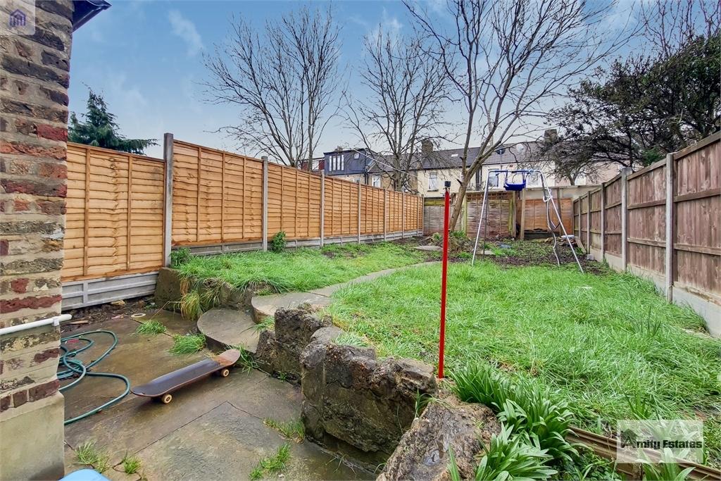 Sandhurst Road, Catford, London, 3 bed terraced house £510,000