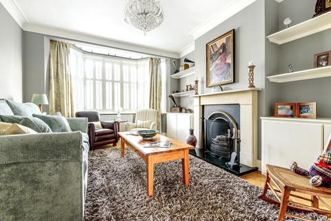 10 Grove Gardens, Teddington, TW11 8AP