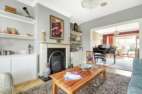 10 Grove Gardens, Teddington, TW11 8AP