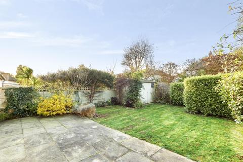 10 Grove Gardens, Teddington, TW11 8AP