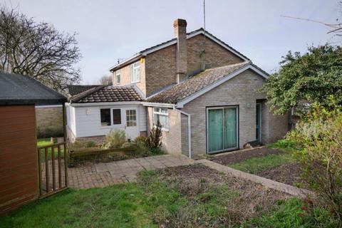 21 Marshall Close, Feering, Colchester, CO5 9LQ