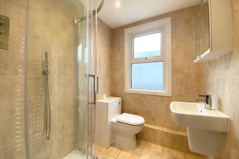 2 bedroom apartment to rent, South Way, Newhaven