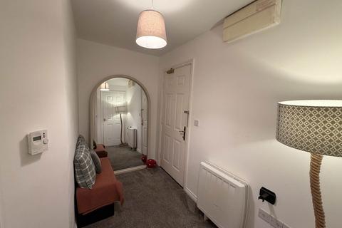 2 bedroom flat to rent, The Place,, Mere Drive