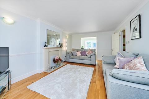5 bedroom detached house for sale - Bainbridge Close, Ham, Richmond, TW10