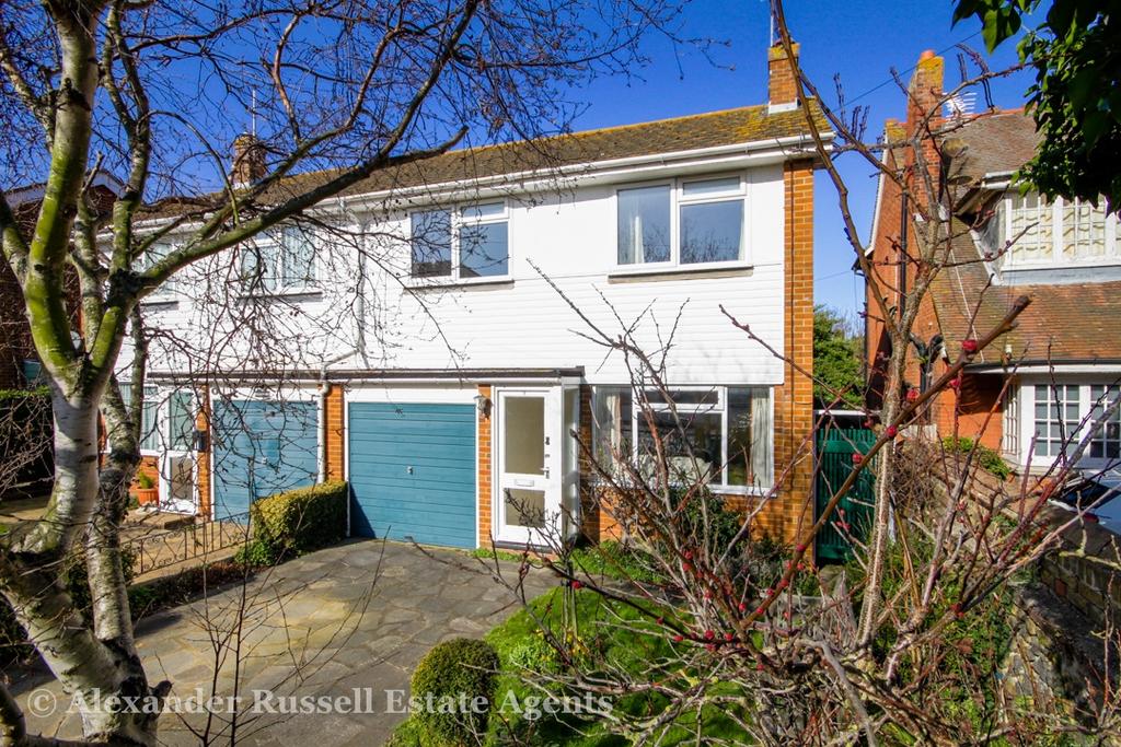 Cuthbert Road, WestgateonSea, CT8 3 bed semidetached house £350,000