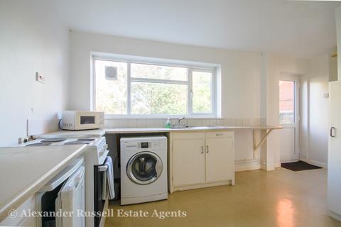 9 Cuthbert Road, Westgate-on-sea, CT8 8PA