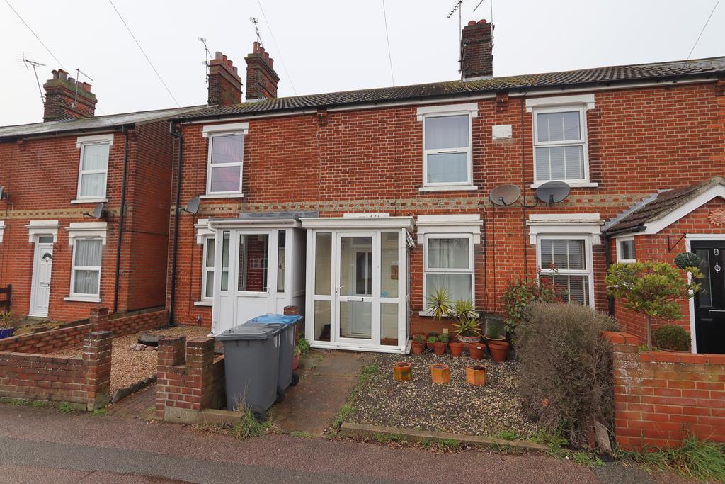 Grange Road, Felixstowe 2 bed terraced house £800 pcm (£185 pw)