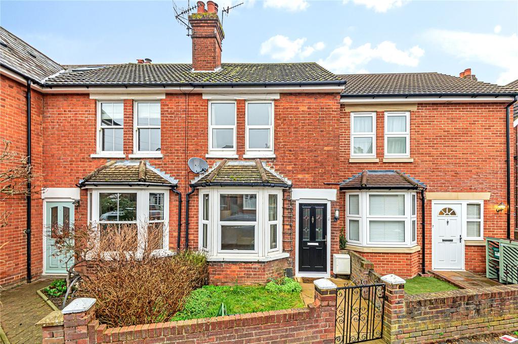 Douglas Road, Tonbridge, Kent, TN9 2 bed terraced house £1,295 pcm (£299 pw)