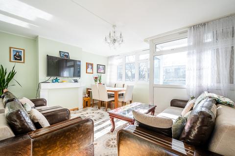 48 Ballance Road, London, E9 5SR