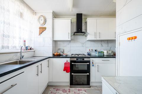 48 Ballance Road, London, E9 5SR