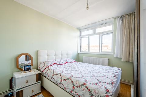 48 Ballance Road, London, E9 5SR
