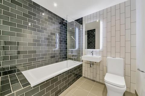 1 bedroom apartment to rent, Pendant Court, Royal Wharf, London, E16