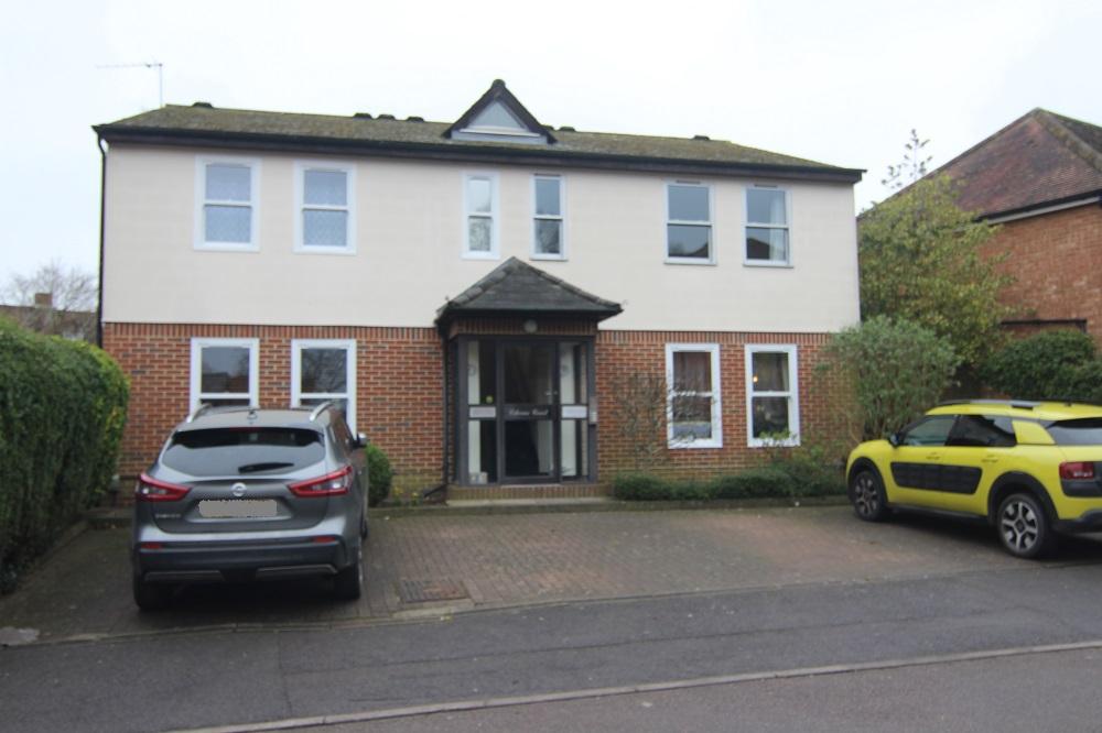 Osborne Court, Osborne Road, Wokingham, Berkshire 2 bed apartment £