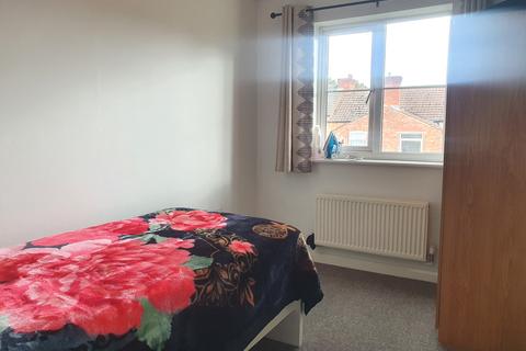 2 bedroom flat to rent, Shankley Way, St. James, Northampton, NN5