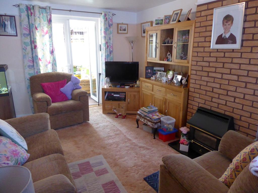 Horton View, Banbury 3 bed end of terrace house £265,000