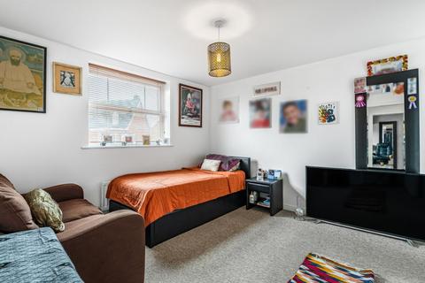 1 Bramley Way, Bedford, MK41 7GD