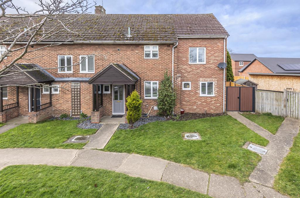 Hannah Crescent, Witham St Hughs, LN6 4 bed semidetached house £245,000