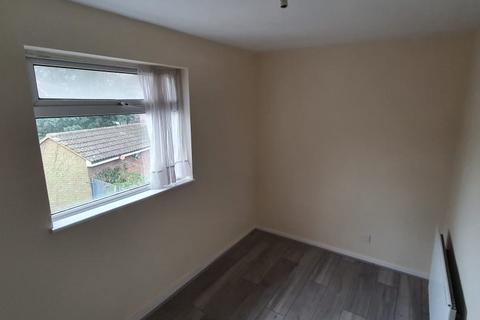 2 bedroom terraced house to rent, Latham Close, Beckton , E6