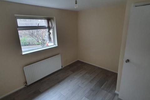 2 bedroom terraced house to rent, Latham Close, Beckton , E6